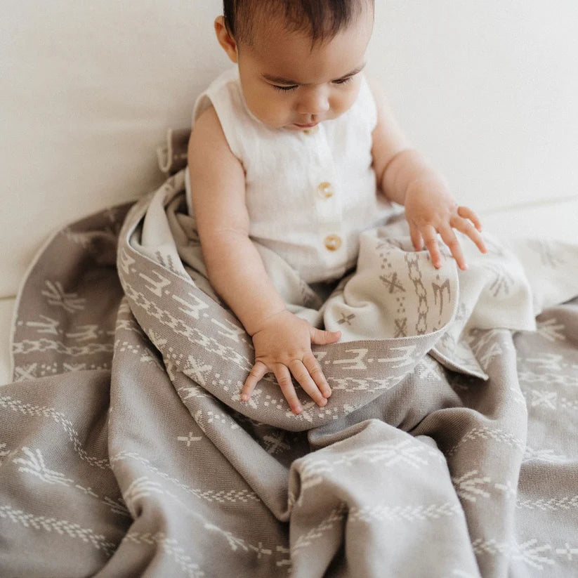 Bo & Ko Alofa Pepe Blanket Pebble