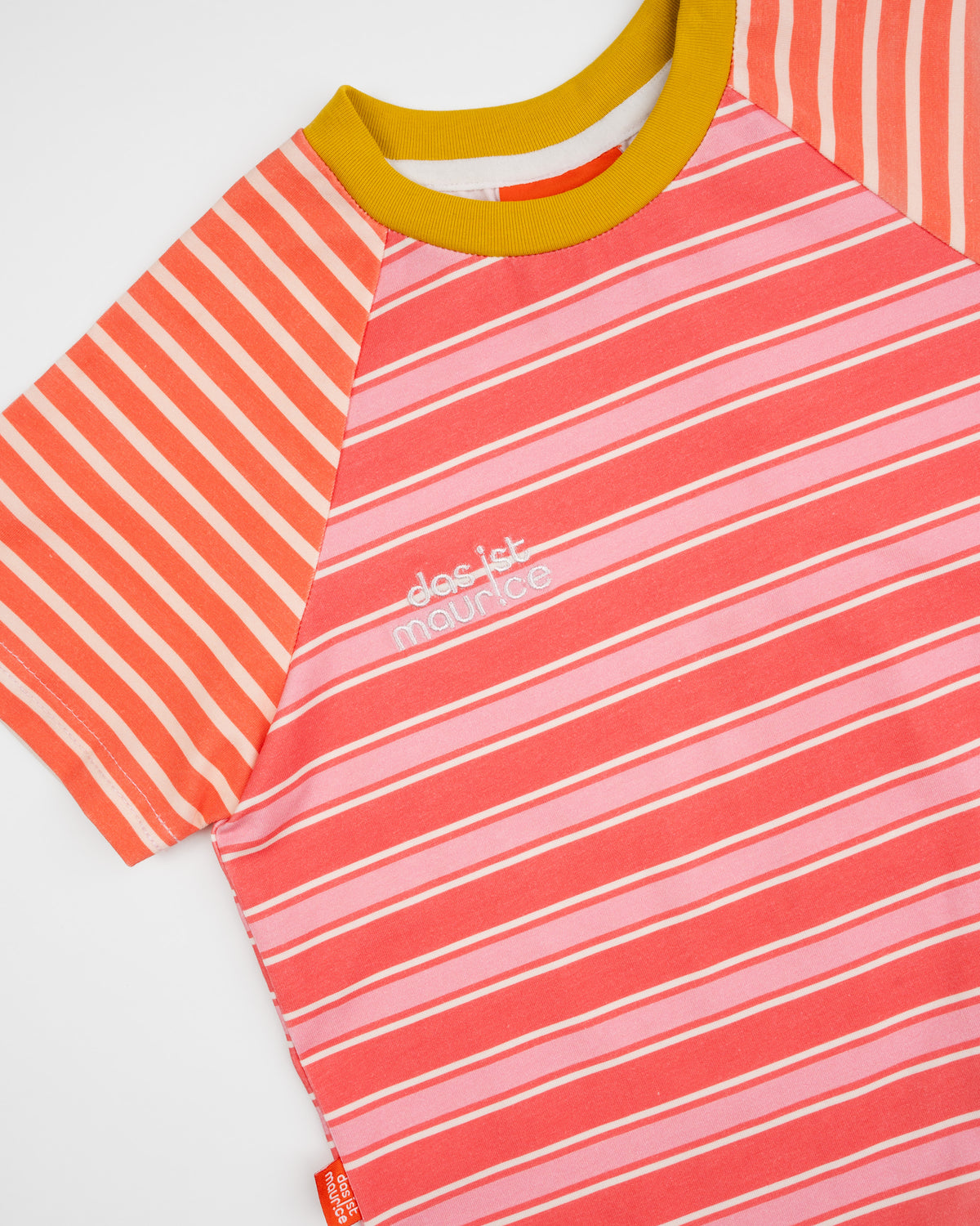 Das Ist Maurice Raglan T-Shirt | Coral