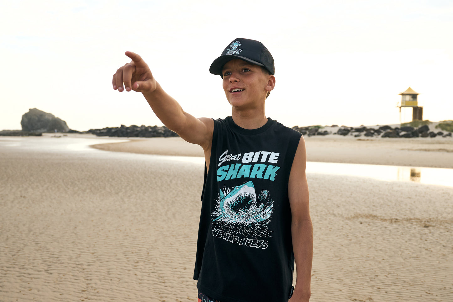 Mad Hueys Great Bite Shark Muscle Tee Black