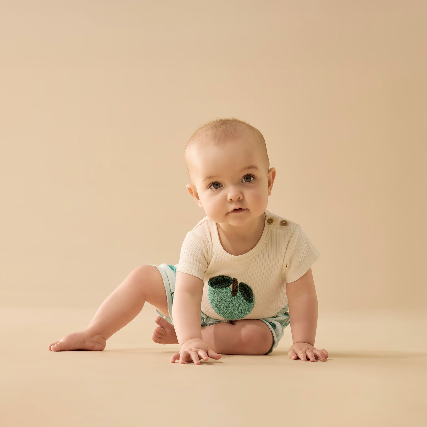 Wilson & Frenchy Embroidered Organic Tee Apple Papple