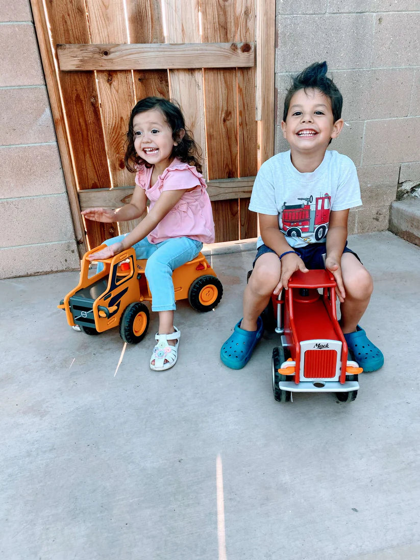 Moover Mack Truck Red