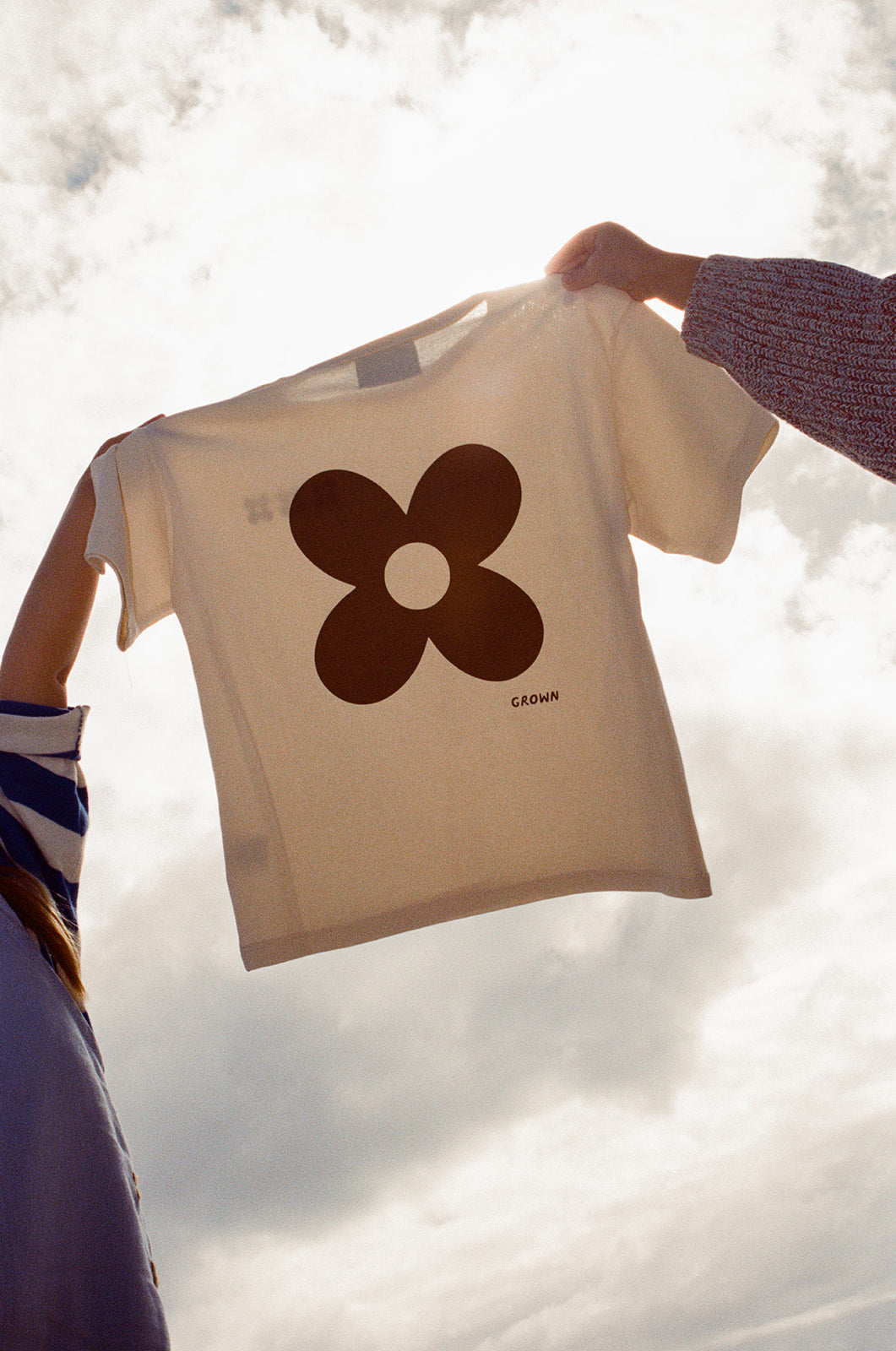 Grown Posy Organic Tee Milk