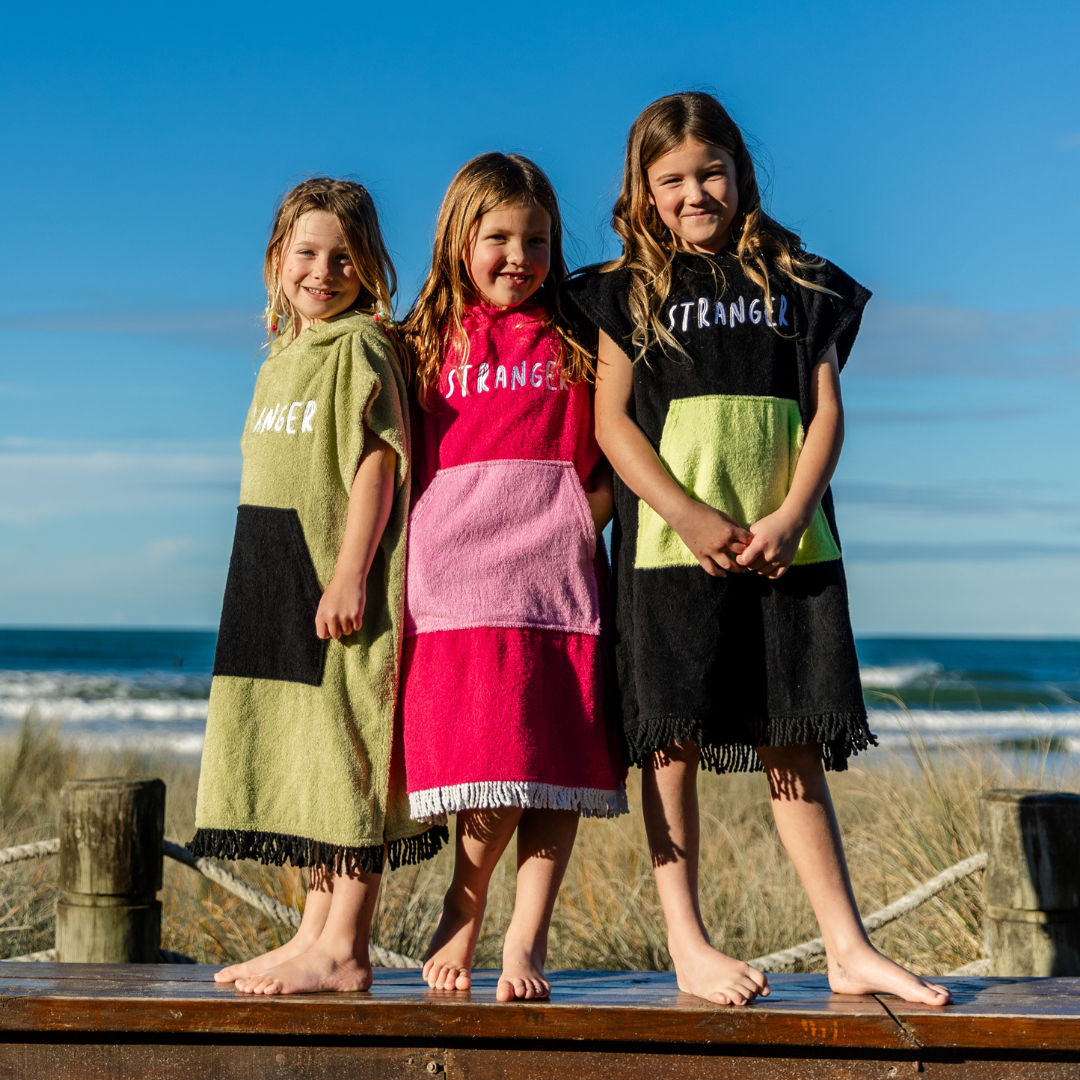 Hello Stranger Poncho Towel Black | Lime