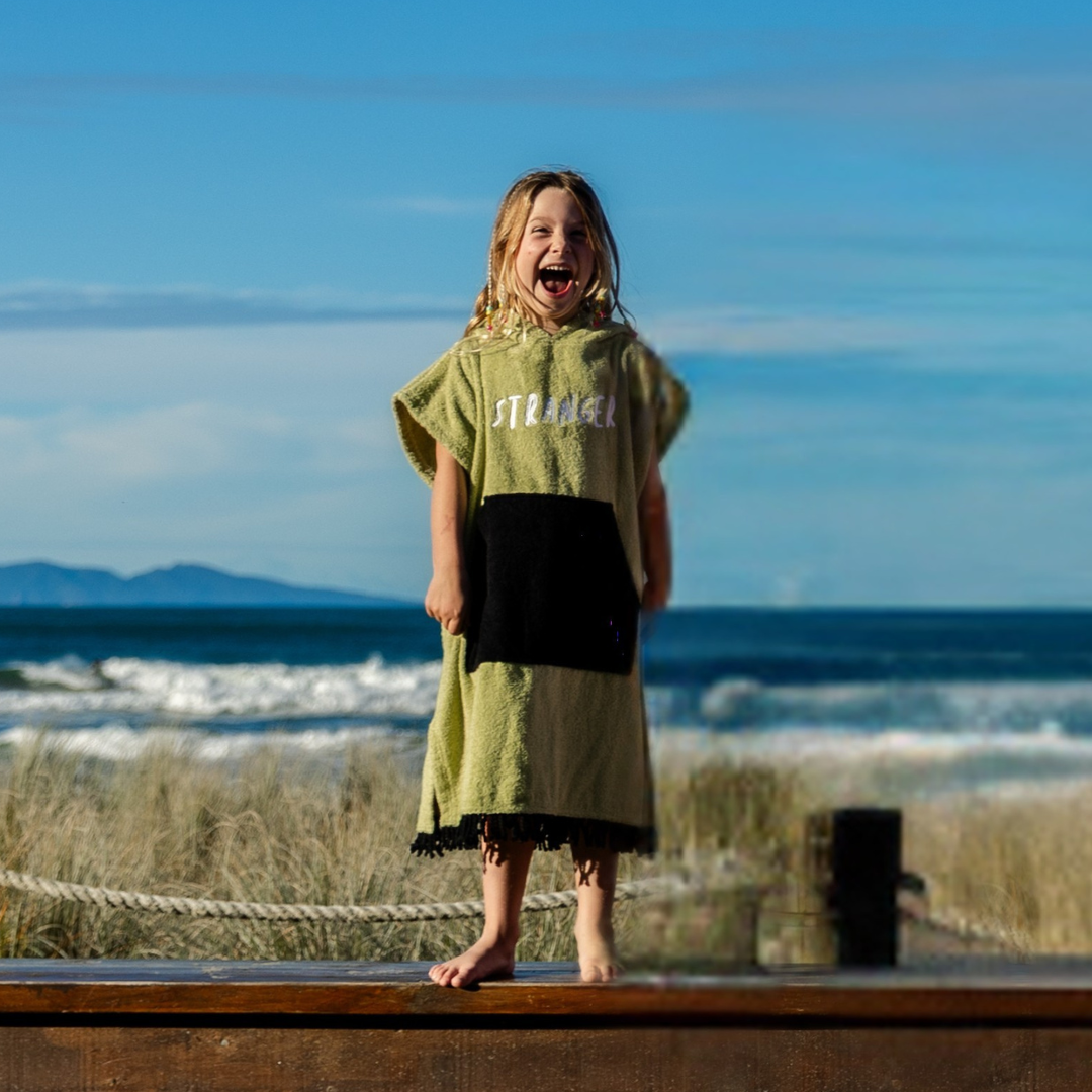 Hello Stranger Poncho Towel Pear Green | Black