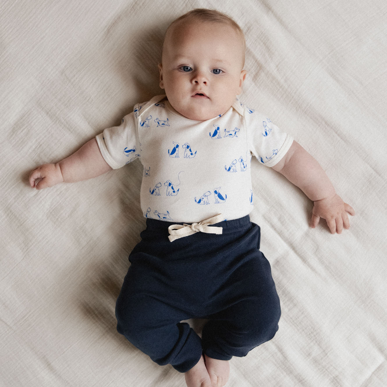 Nature Baby Short Sleeve Bodysuit Dog Walk Print