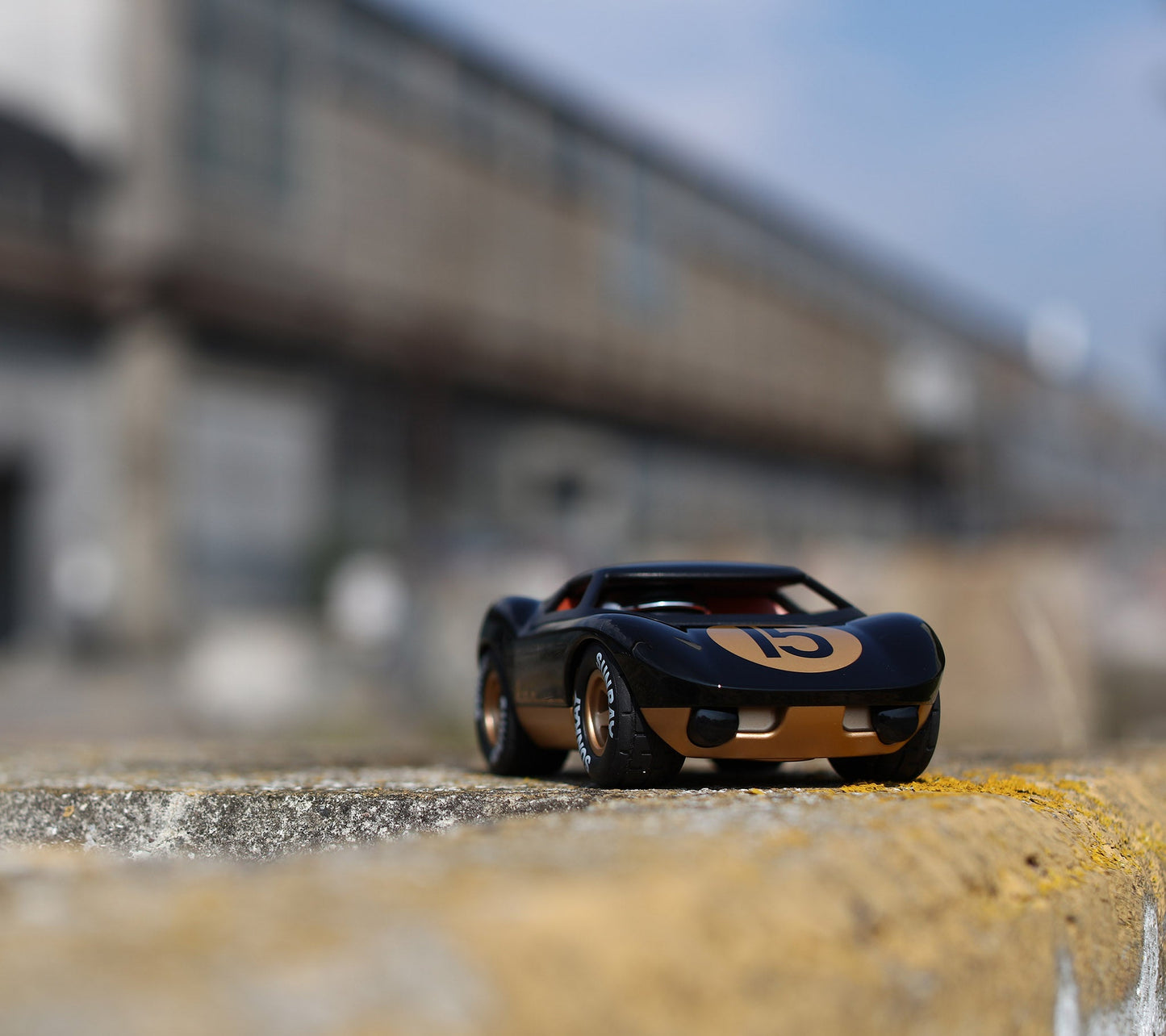 Playforever Mini Ken Cave