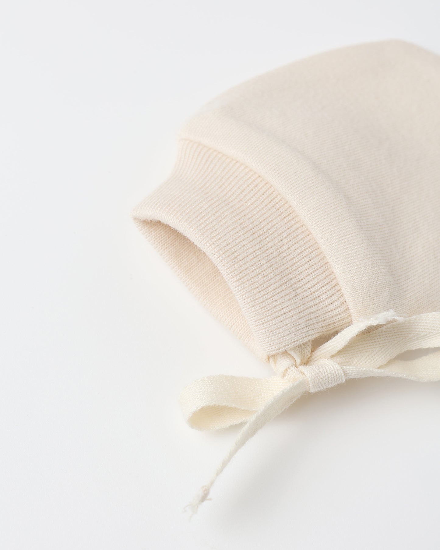 Quincy Mae No Scratch Mittens, Set Of 2 | Steel Blue & Natural