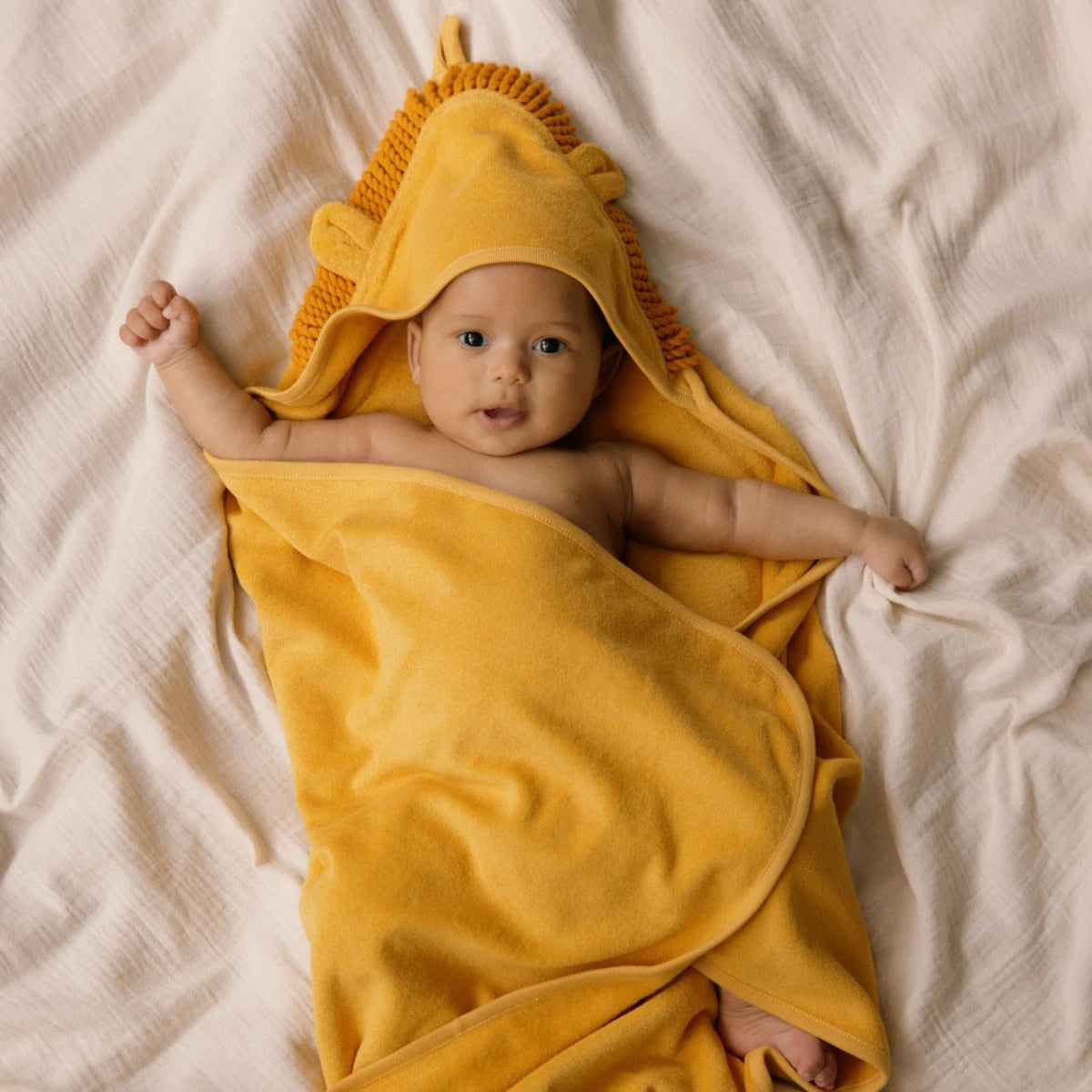 Nature Baby Lion Hooded Towel Golden