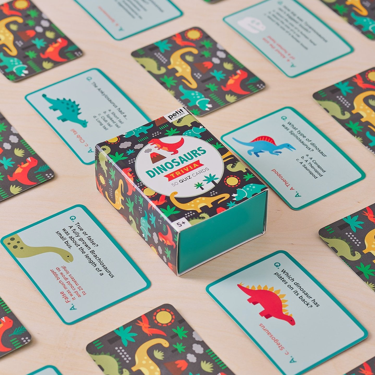 Le Petit Collage Trivia Cards Dinosaurs